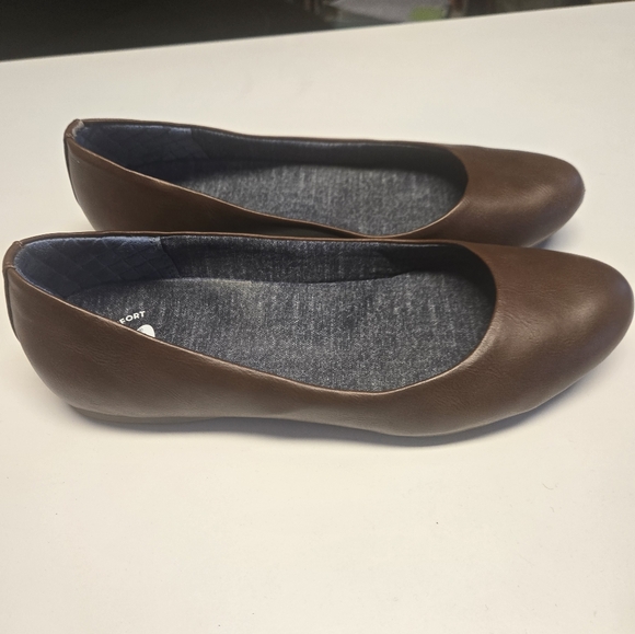 EUC Giorgie flat size 9 - Picture 6 of 6